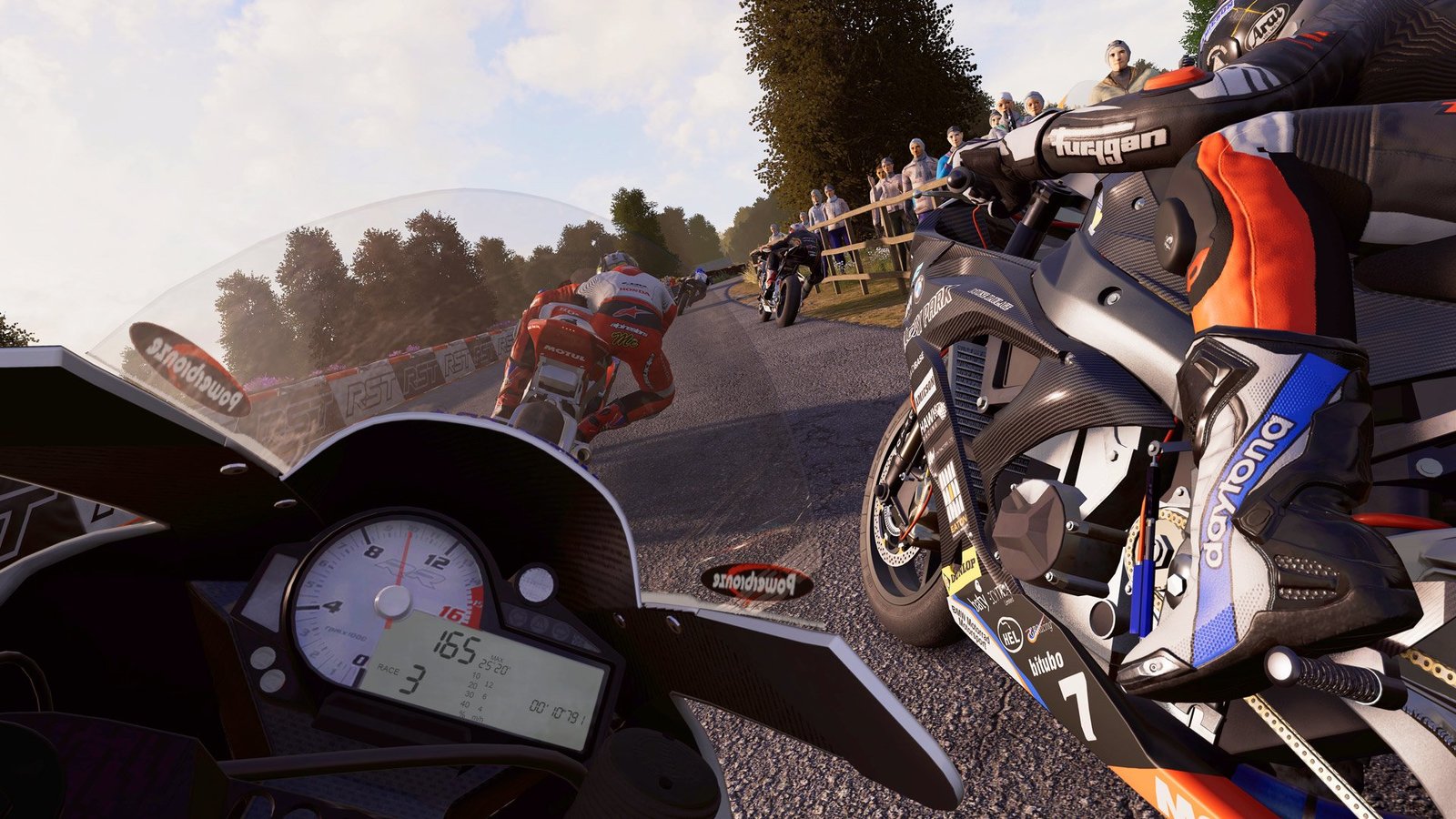 Review – TT Isle of Man Ride on the Edge